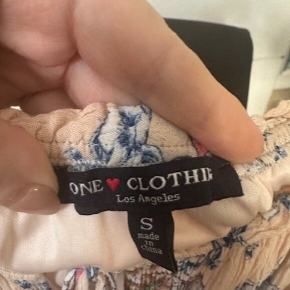 One Heart Clothing Women's Small Peach Floral Romper 3/4 Sleeve Lined - Picture 5 of 5